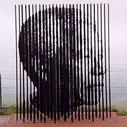 Nelson Mandela monument Howicki linnas Lõuna-Aafrika Vabariigis.