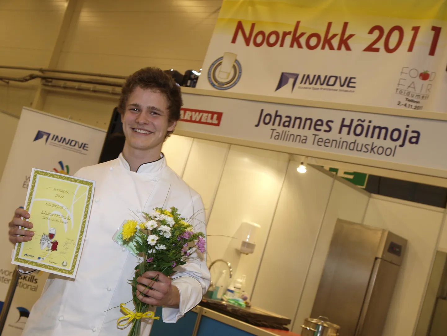 2011. aasta parim noorkokk Johannes Hõimoja Tallinna teeninduskoolist.