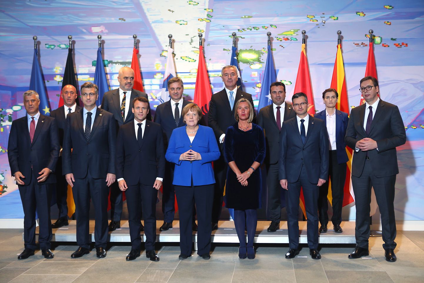 Saksa kantsler Angela Merkel ja Prantsuse president Emmanuel Macron võõrustamas Berliinis Lääne-Balkani riikide liidreid.