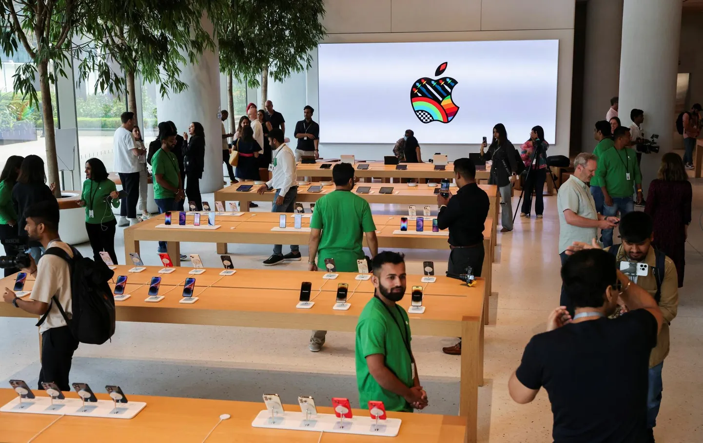 Täna avatakse Mumbais pidulikult Apple’i esimene esinduspood Indias. Eile said esindussalongiga tutvuda ajakirjanikud ja blogijad.