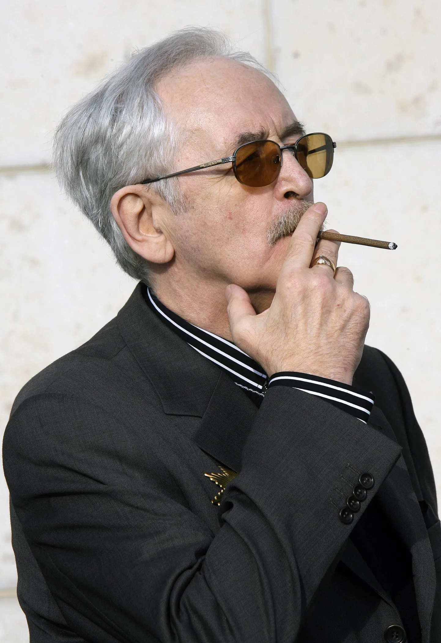 Василий Ливанов