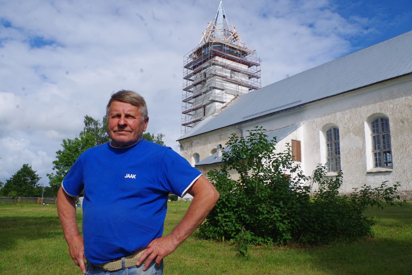 Rõuge Maarja koguduse juhatuse esimehe Jaak Pächteri sõnul on torni katusega sajandiks töö tehtud.