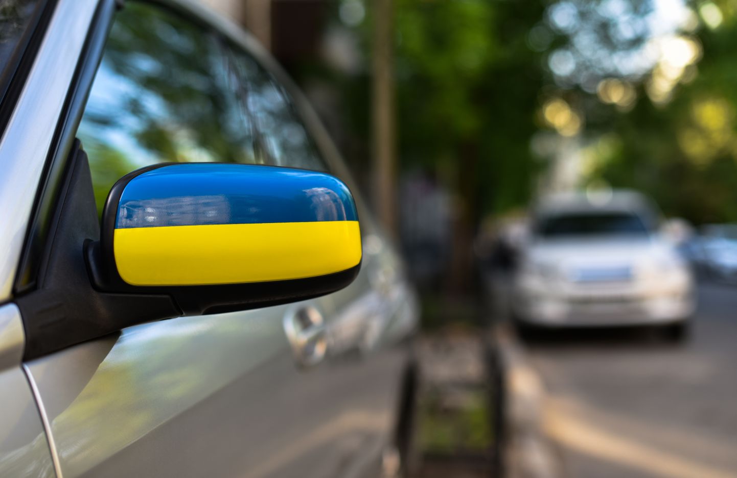 Цвета флага Украины на автомобиле