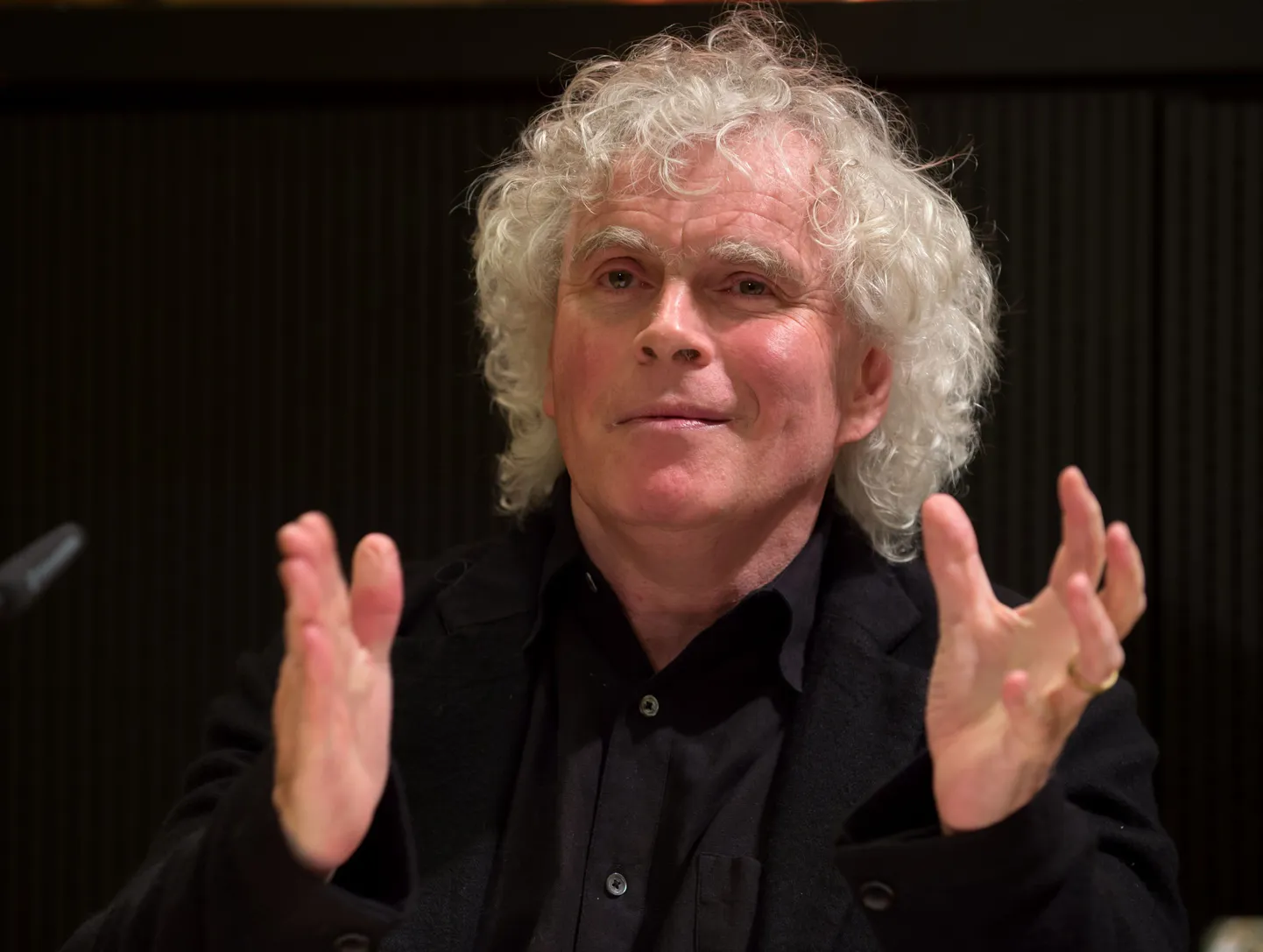 Euroopa jumaldatuim ja austatuim dirigent Sir Simon Rattle