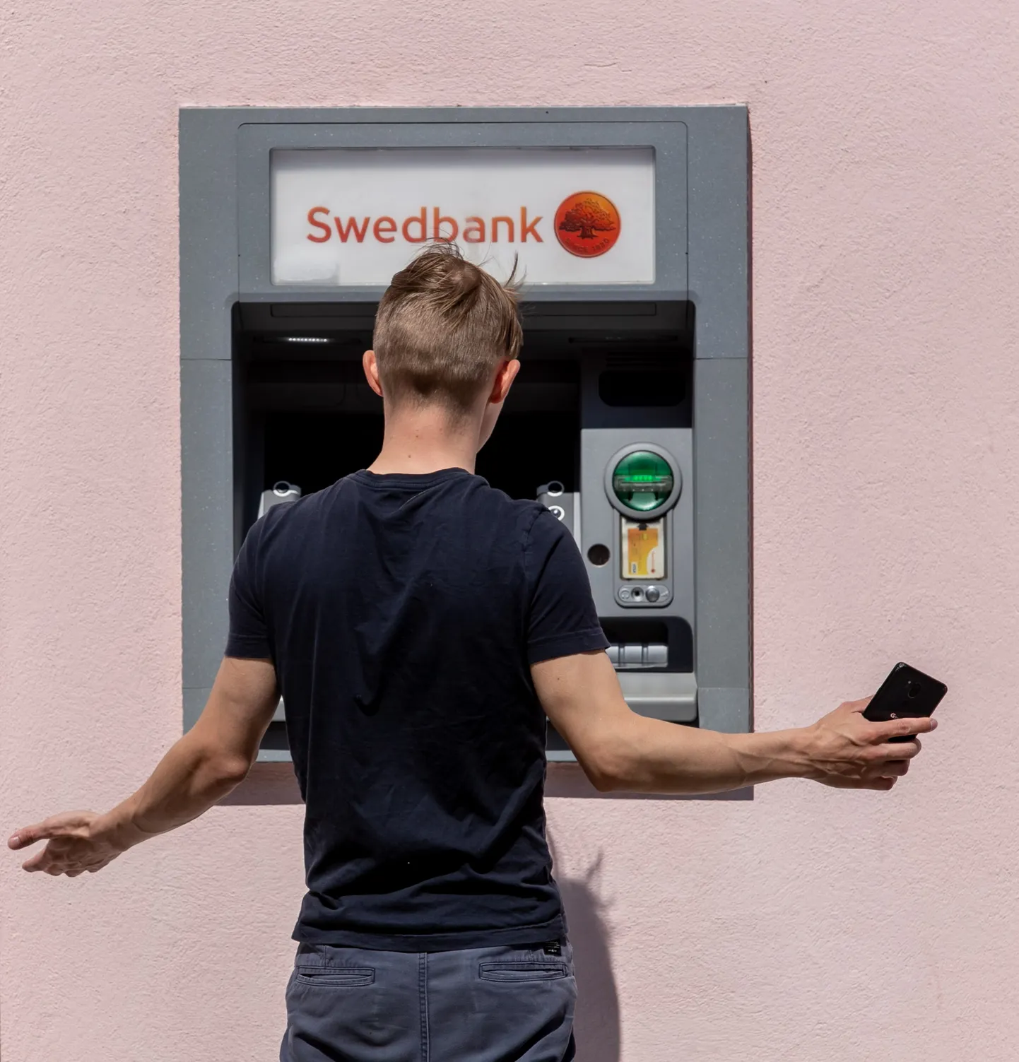 Rahaautomaat, Rüütli tänav, Pärnu