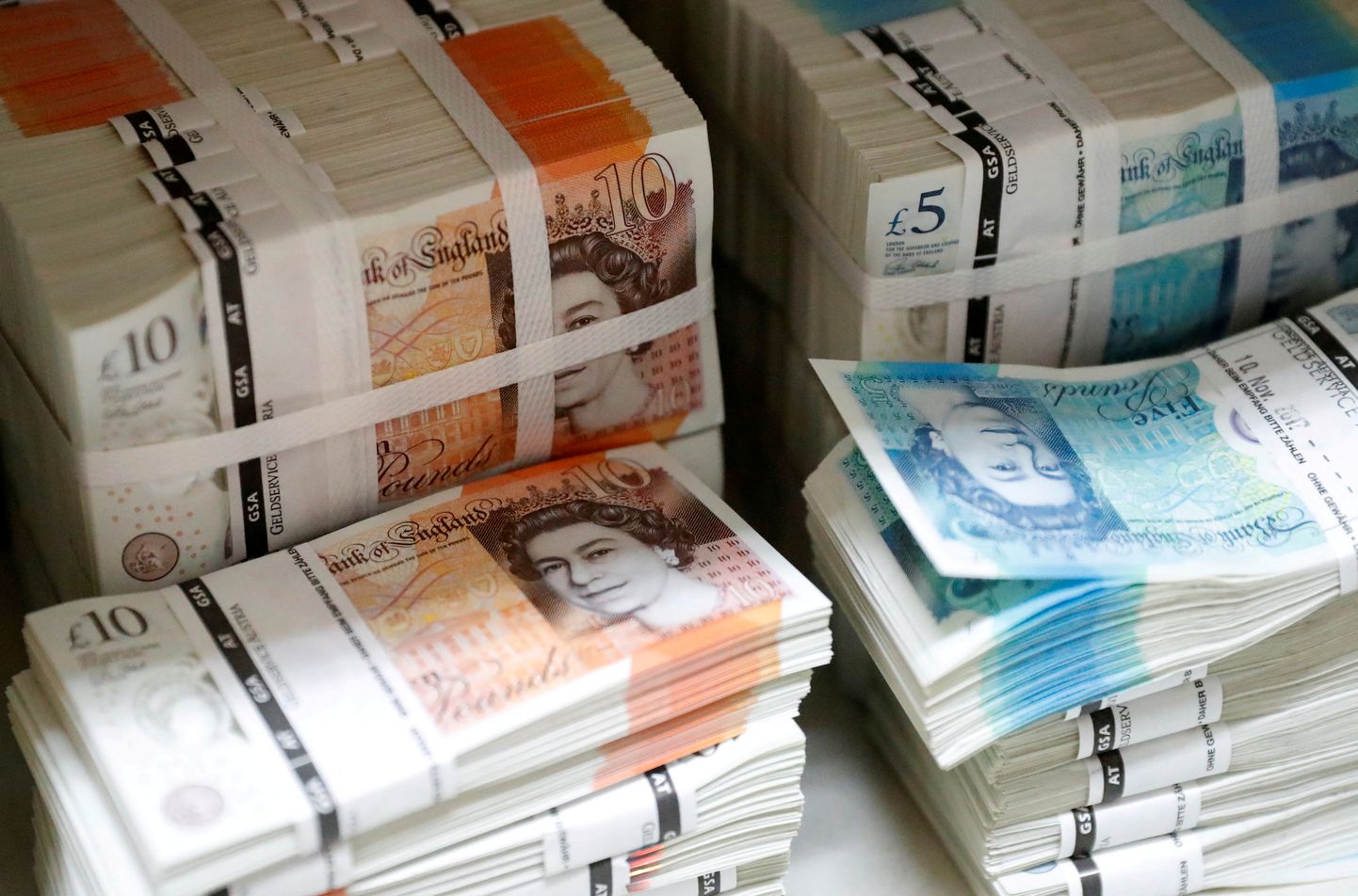 De La Rue võib saada tulu uute Briti rahatähtede tellimusest