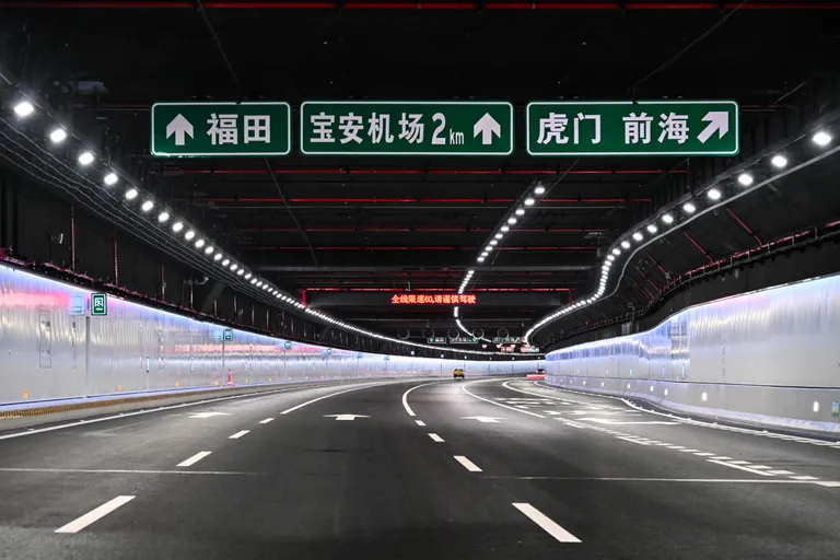 Shenzhen-Zhongshani tunnel.