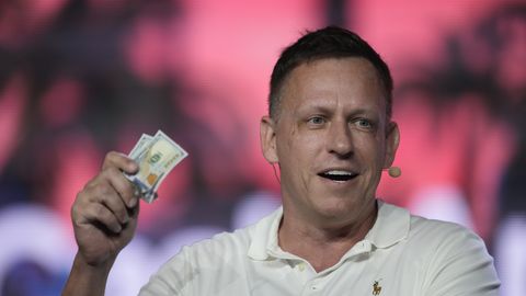 Tehnoloogiamiljardär Thiel loetles pühamehena peetud salajases jutluses neid inimesi, kes olevat tõelised antikristused