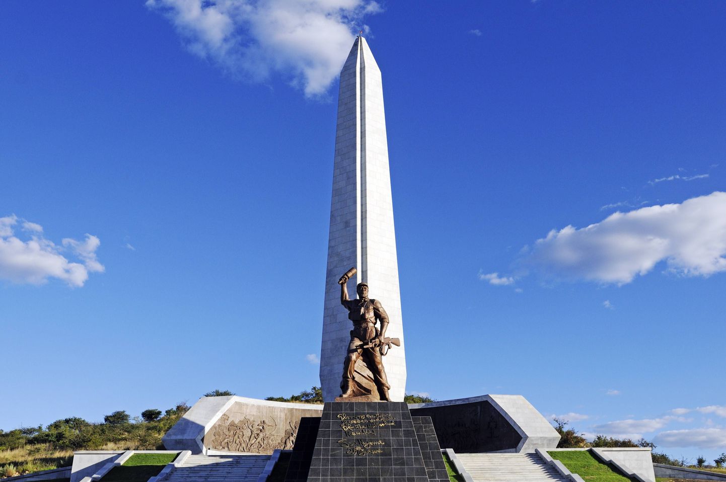 Põhja-Korea ehitusfirma poolt rajatud tundmatu sõduri mälestusmärk Namiibias.