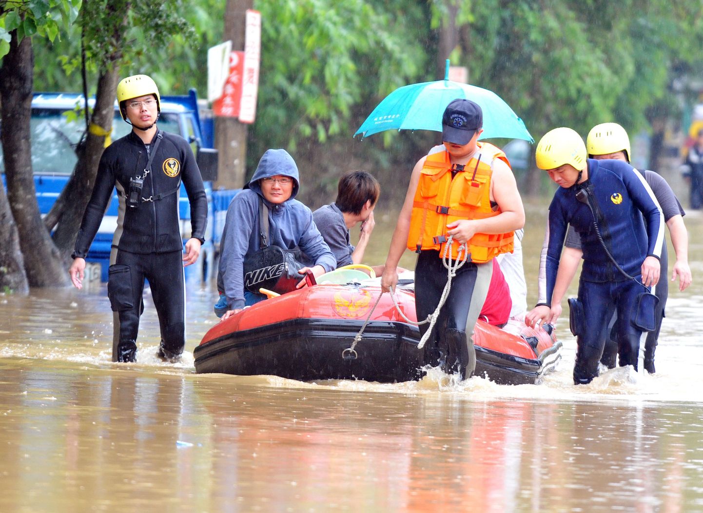 Paduvihmadest tingitud üleujutus Taiwani pealinnas Taipeis.