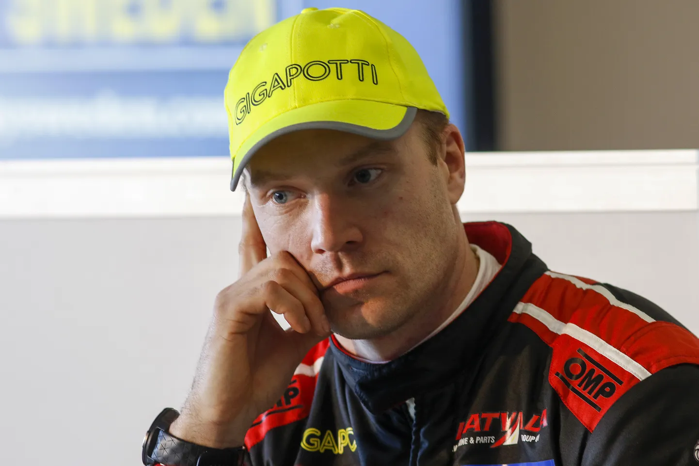 Soome rallisõitjal Jari-Matti Latvalal on muret küllaga.