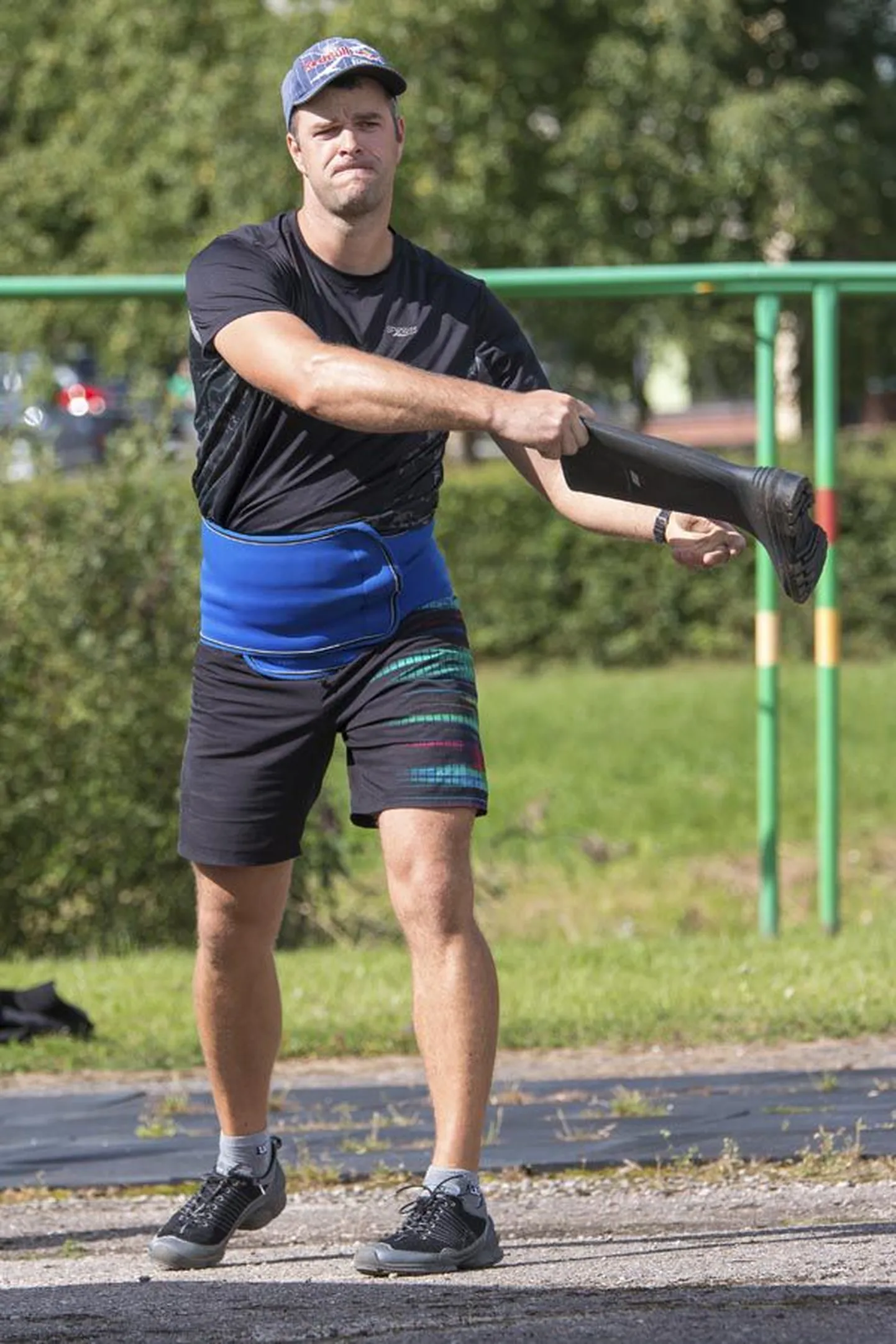 Janek Väli heitis saapa 61,56 meetri kaugusele.