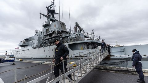 FOTOD ⟩ Brittide kuninglik sõjalaev HMS Mersey väisas Tallinnat