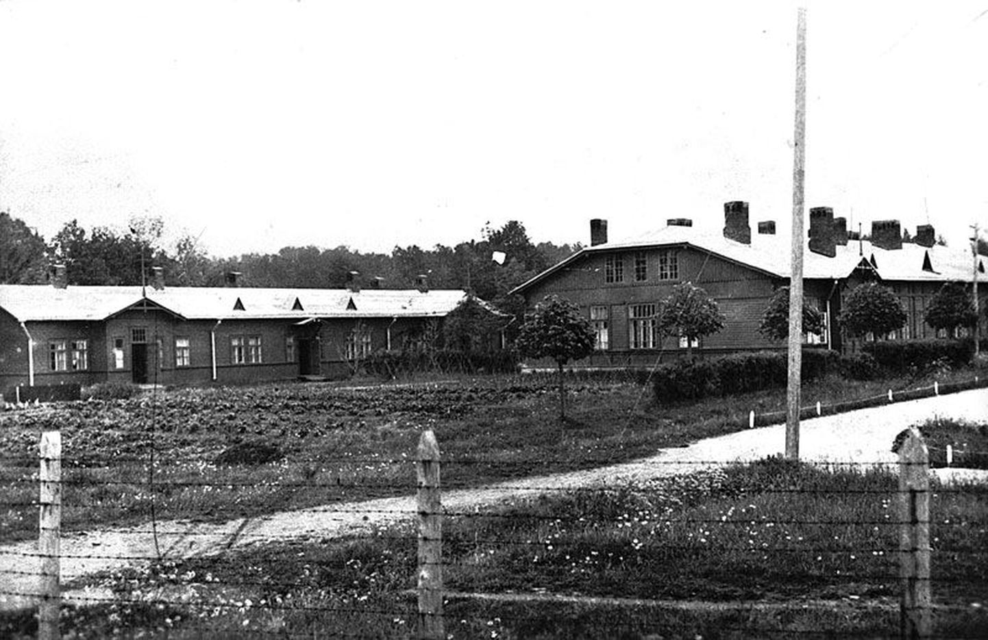 Vaade Kalevi pataljoni staadionilt ohvitseride elumajadele 1932. aastal.