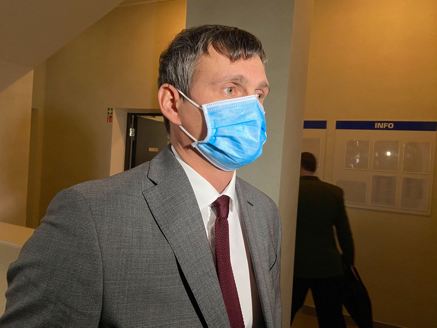 "Крепкого хозяйственника" и "народного мэра" Алексея Евграфова назначили руководить Нарвской больницей.