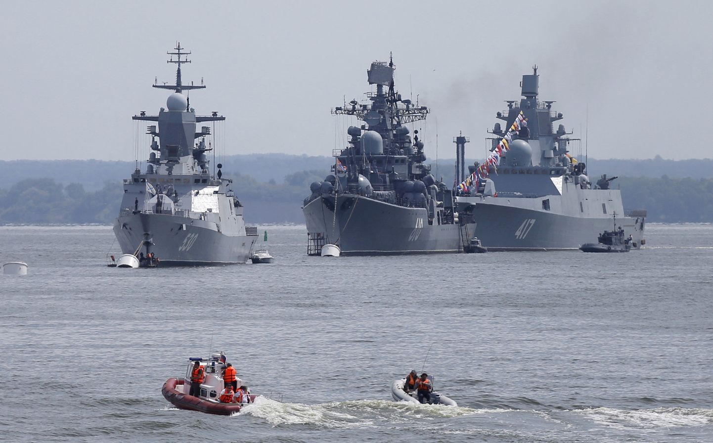 Российские военные корабли на Балтике