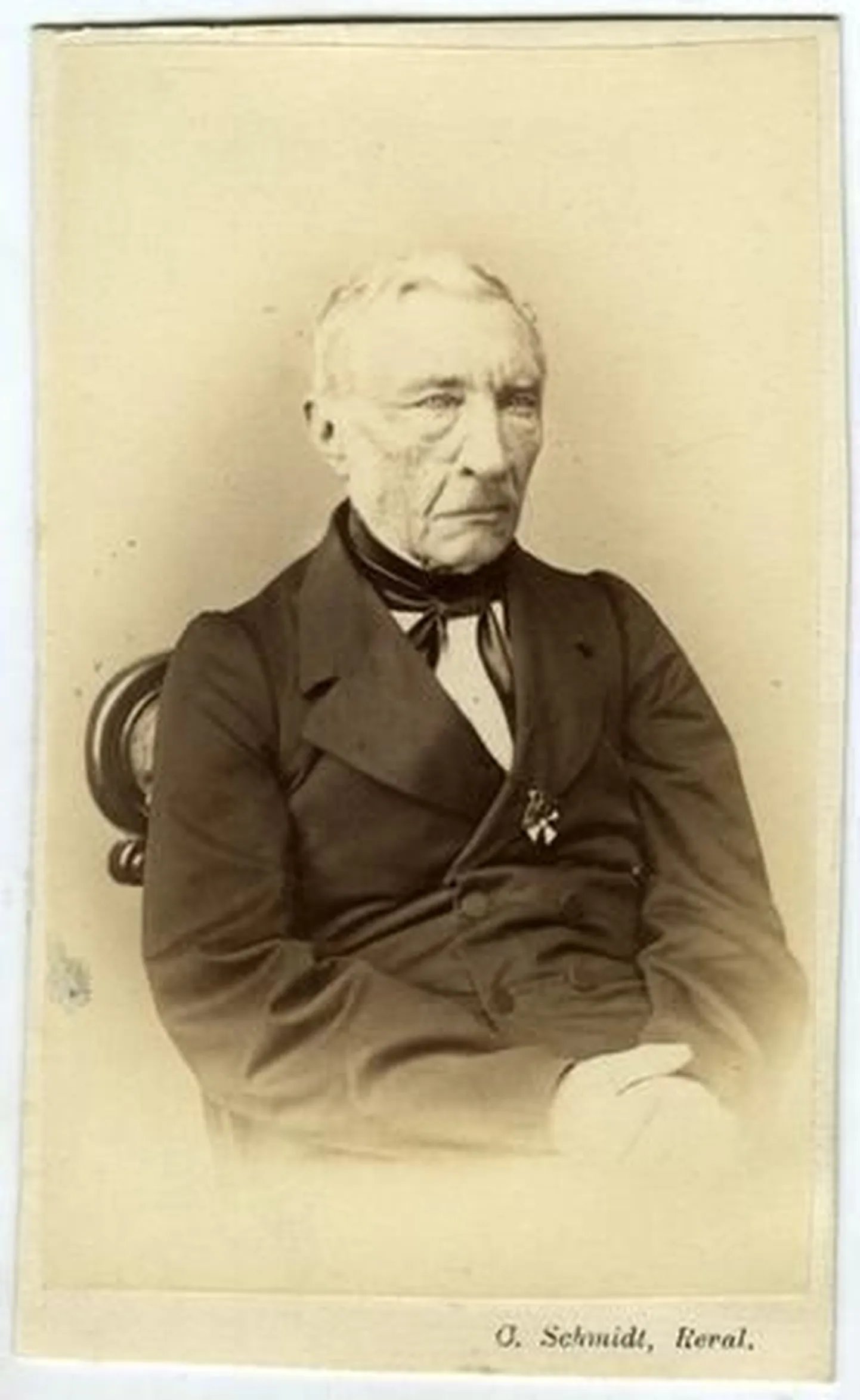 Ajaloolane Robert von Toll