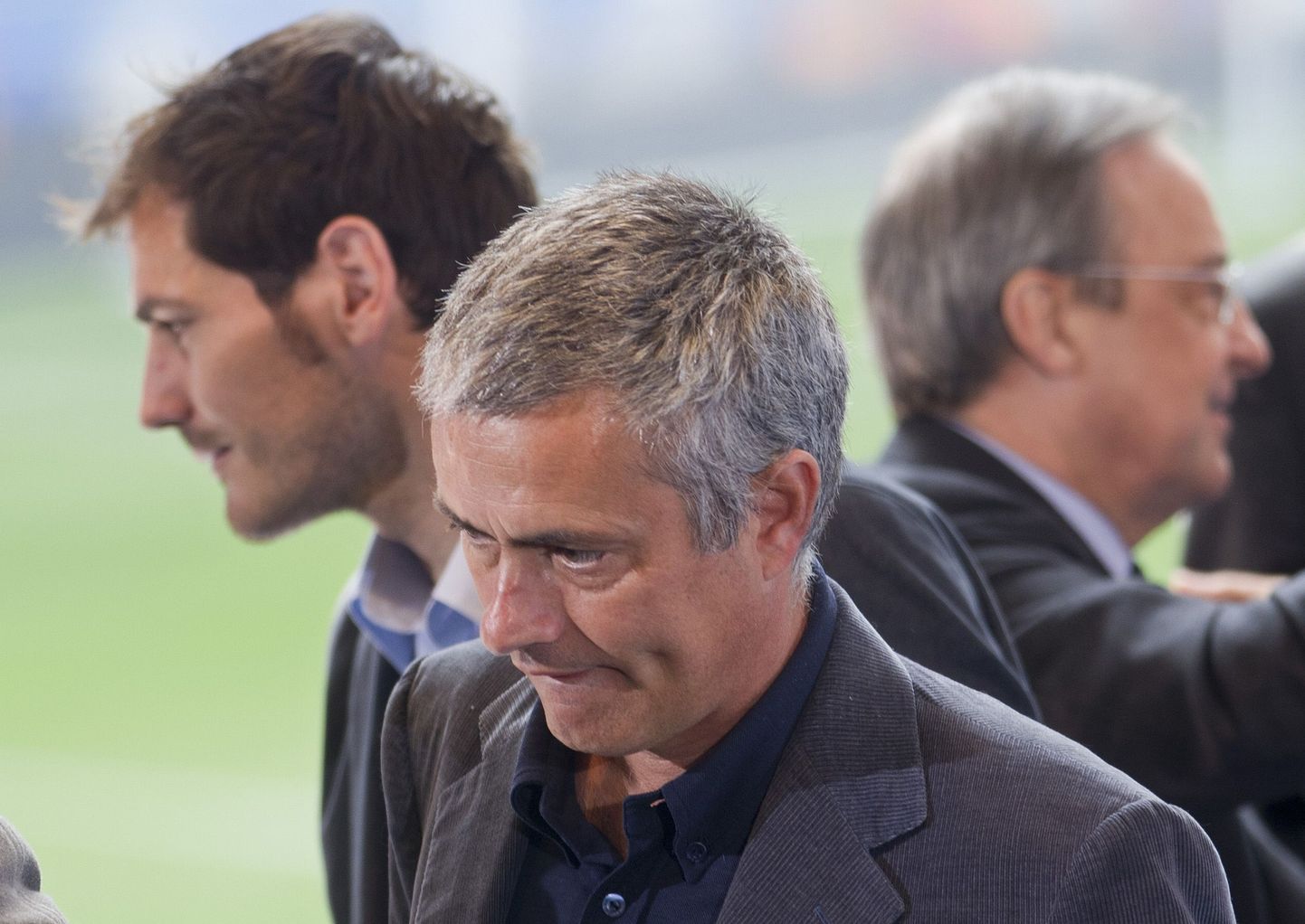 Jose Mourinho (esiplaanil) ja Iker Casillas.