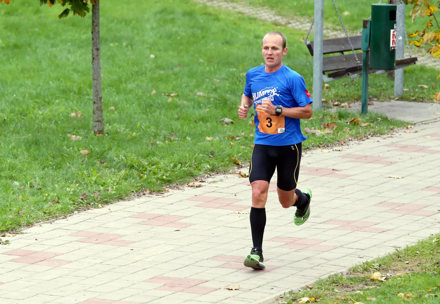 Ultratriatleet Rait Ratasepp jooksmas.