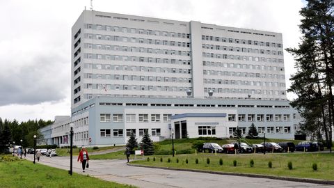 "Я виню себя в том, что вызвала в тот день скорую": отец жительницы Латвии умер в больнице вскоре после госпитализации