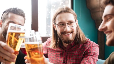 «Baarimees vaatas meid nagu lolle.» Kolm Eesti meest proovisid aasta aega alkoholita elada – mis muutus?