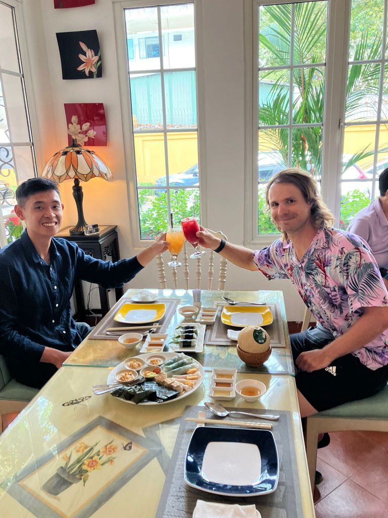 Uue Vietnami sõbraga lõunal