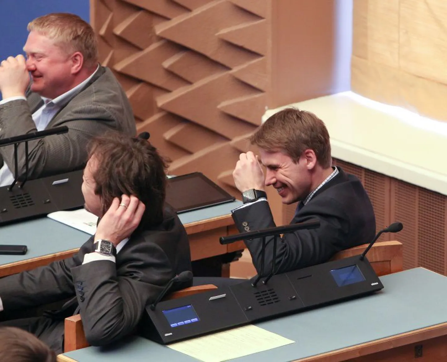 Sotsid Indrek Saar, Rannar Vassiljev ja Kajar Lember.