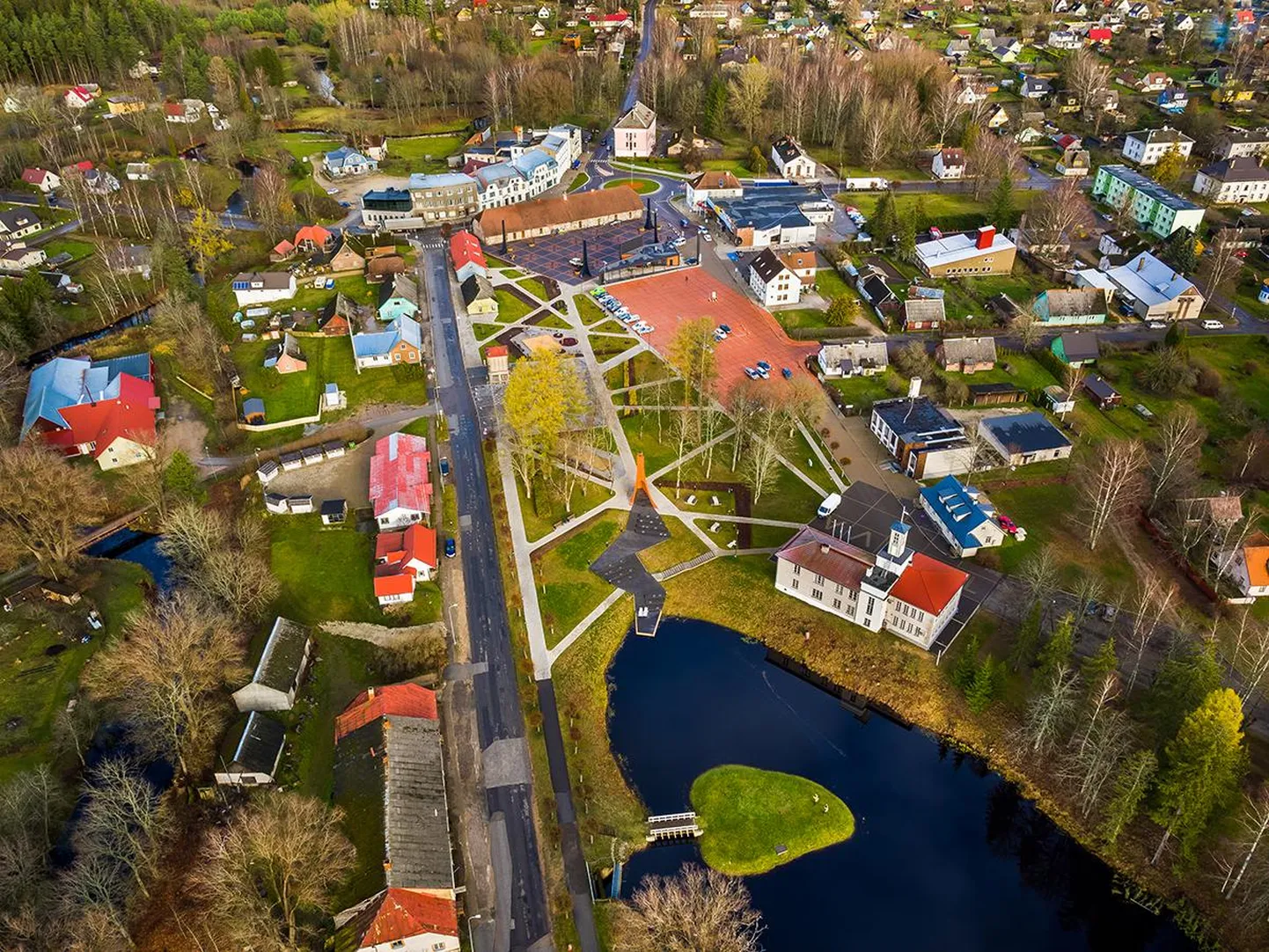 Reedel tähistab Tõrva linn 95. sünnipäeva.