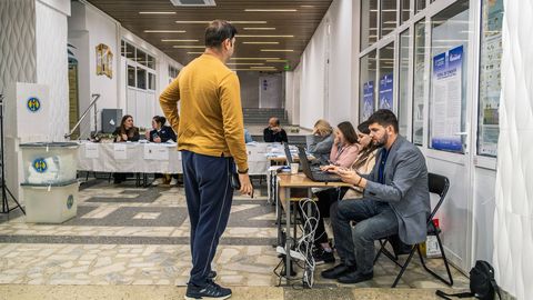 Sākotnējie rezultāti Moldovā dod cerības prorietumnieciskajiem spēkiem