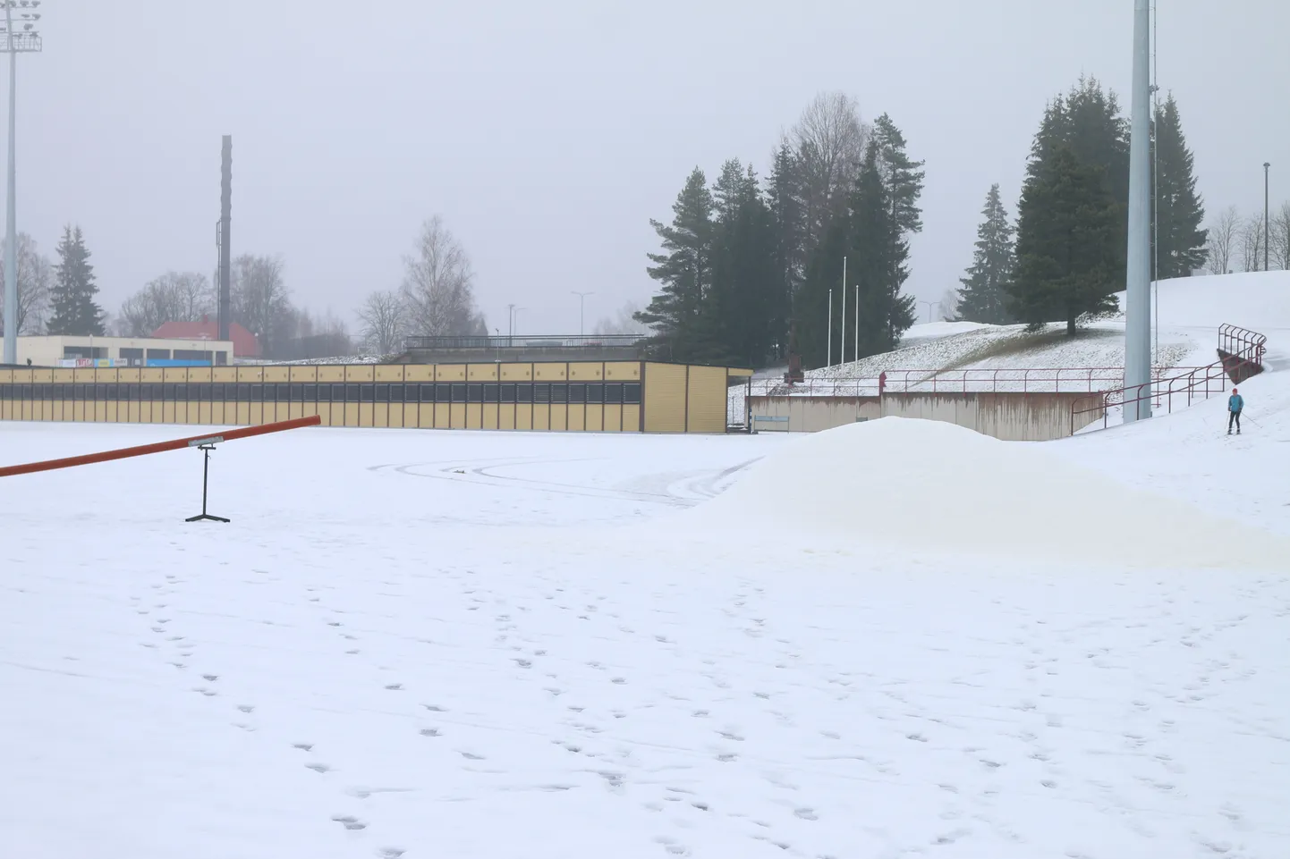 Tehvandil tehakse lund ka plusskraadidega.