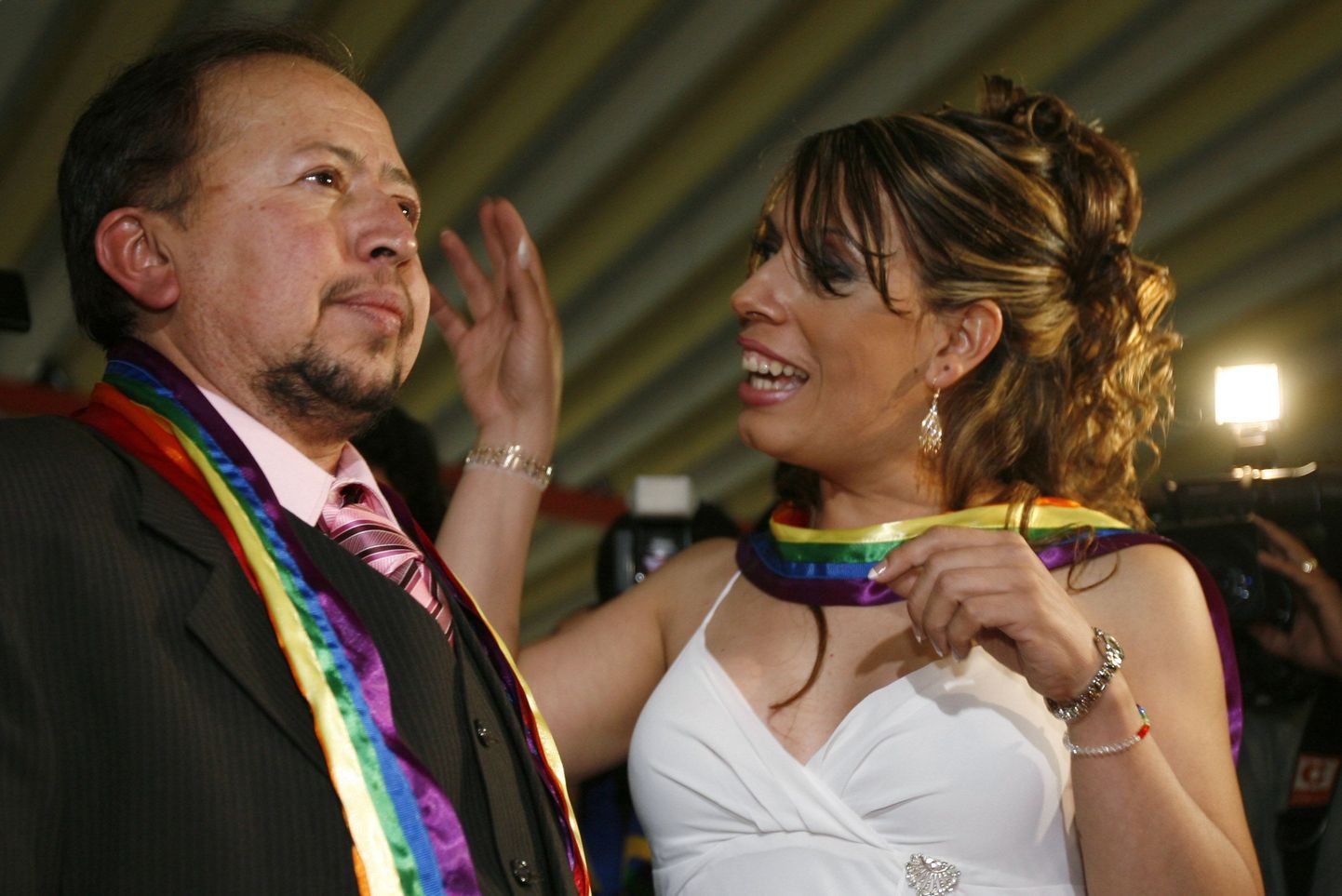 Mehhikos abiellus esimene sugu muutnud paar Mario del Socorro (endine Maria) ja Diana Guerrero (endine Jose)