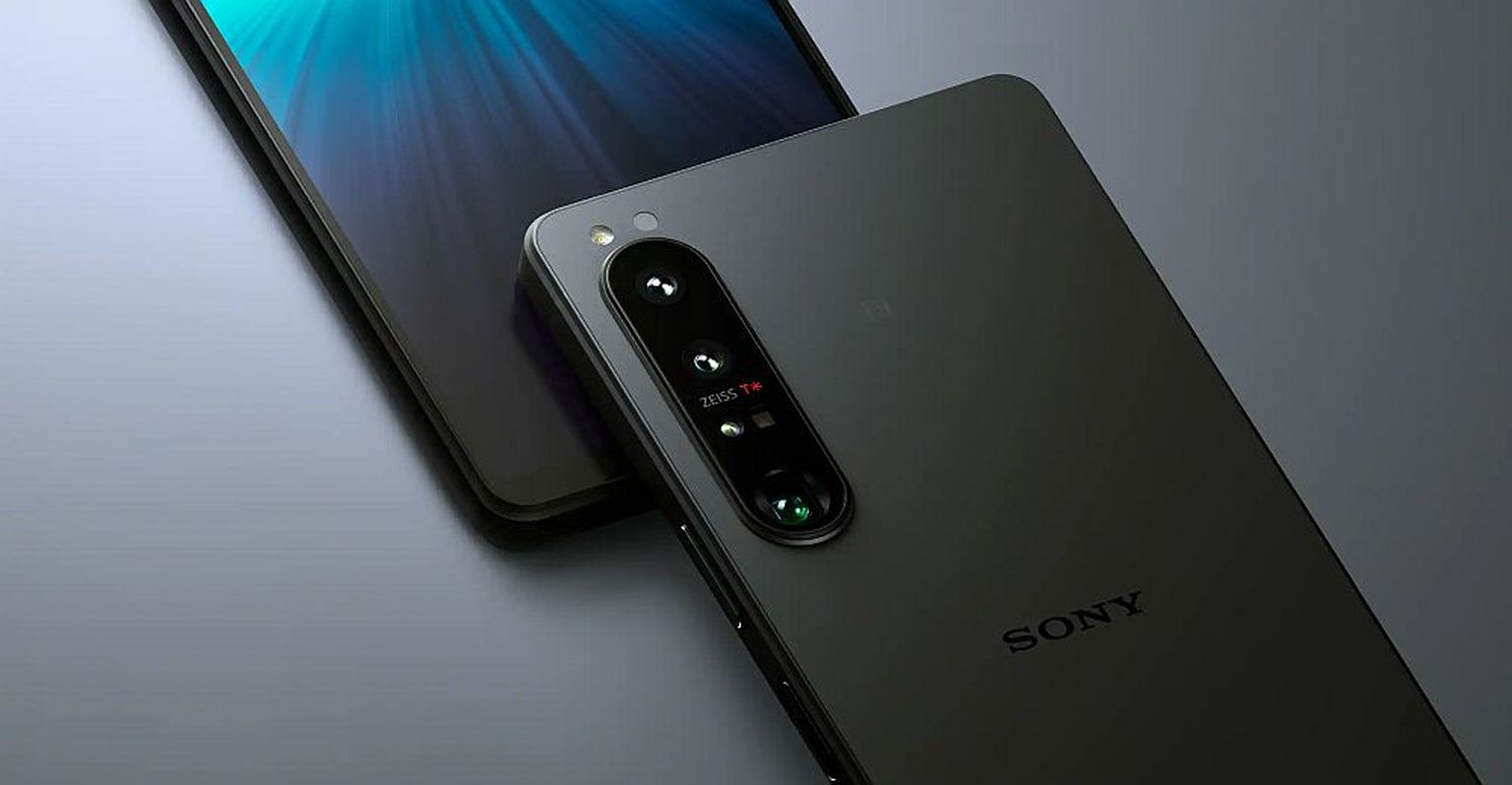Uus Sony kaameratelefon jõuab müügile veidi enne Jaanipäeva.