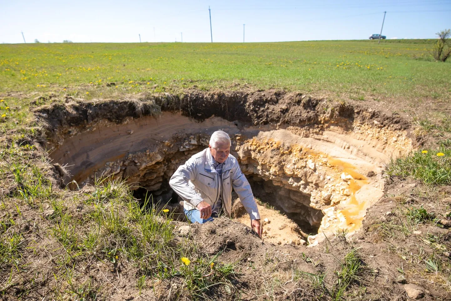 Rakvere vallavolikogu esimees Peep Vassiljev on oma kodukoha muredega hästi kursis: näiteks Ubja lähistel on kaevandatud ja kaevandatakse praegu põlevkivi. Vanad kaevanduskäigud kipuvad aga sisse varisema ja tekitavad põllumaadele ohtlikke kraatreid.
