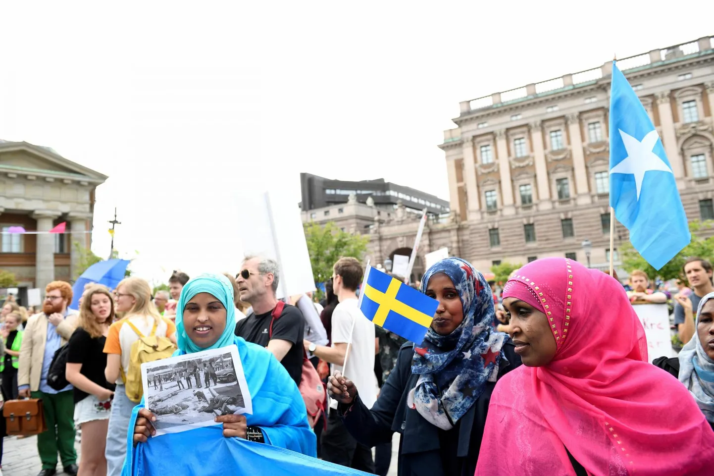 Somaaliast pärit asüülitaotlejad Rootsi parlamendihoone ees.
