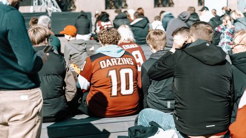 Ministrija aicina hokeja fanus pirms došanās uz Šveici izdarīt trīs lietas