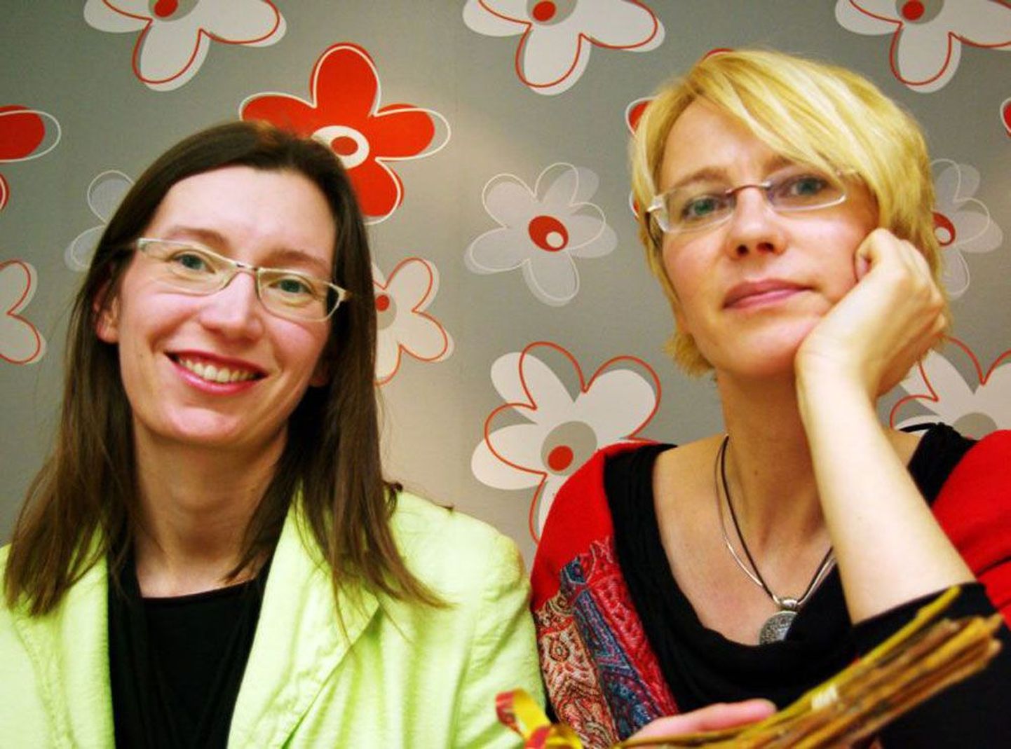 Mari Kalkun (vasakul) ja Anniki Tikerpuu