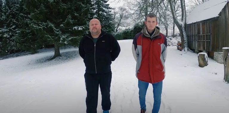 Edvin muutus Aare jaoks pereliikmeks ja noormees aitas mehe juures koduseid töid teha.