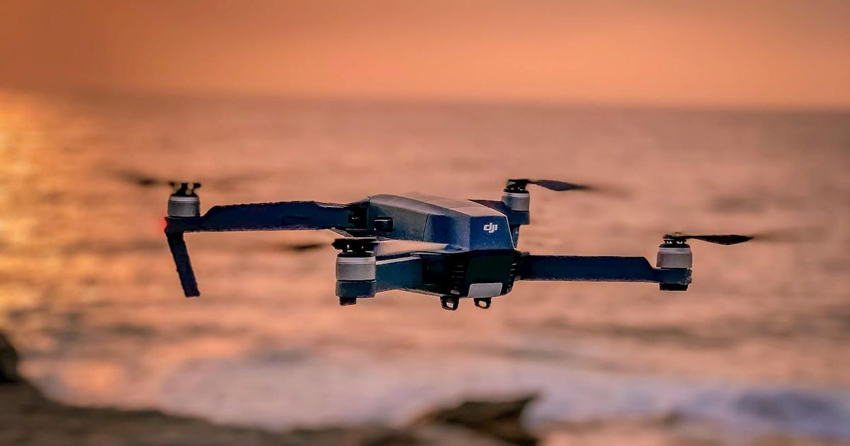 MOODSAD AJAD ⟩ Ujujale lendab sel suvel appi päästerõngaga droon