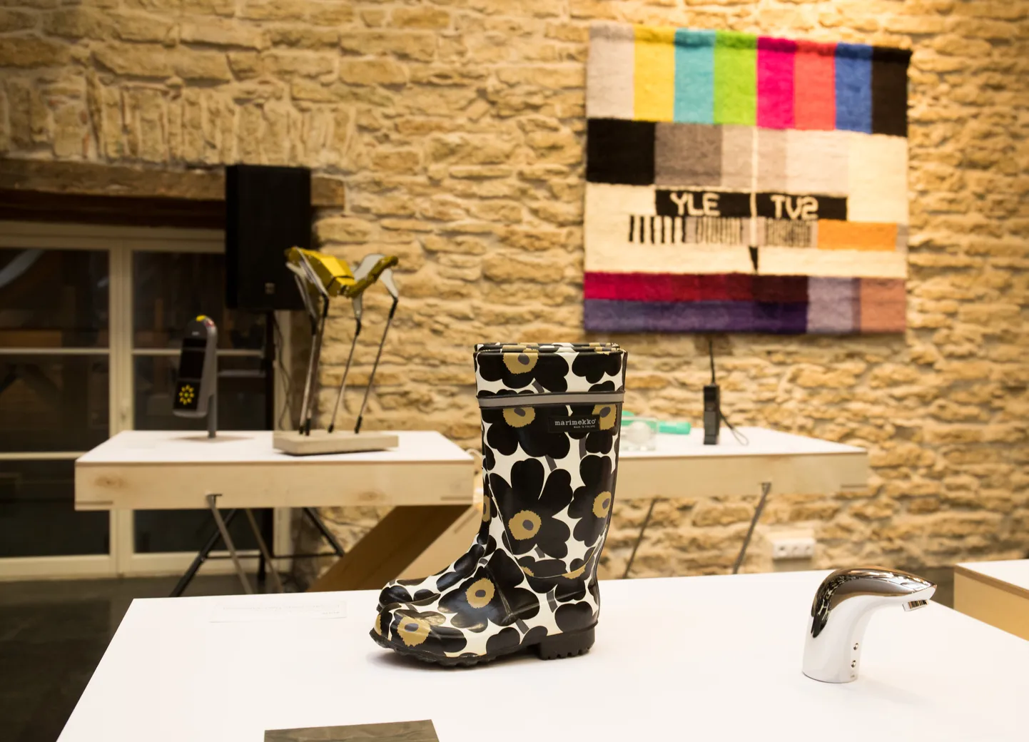 Marimekko kummikud. Pilt on illustreeriv.