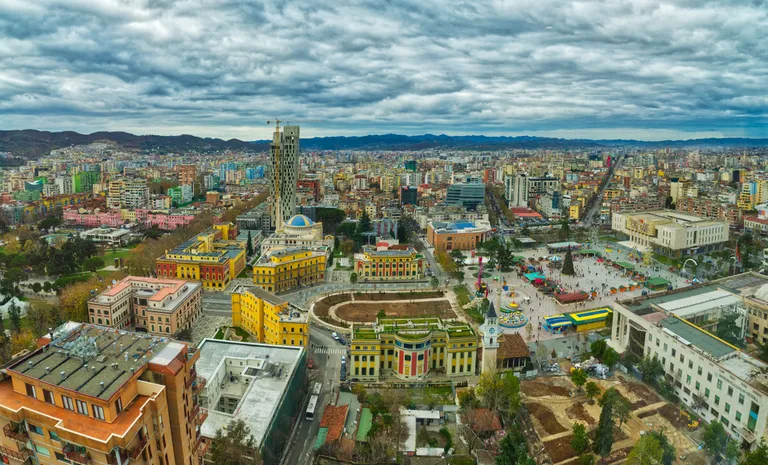 Тирана, Албания