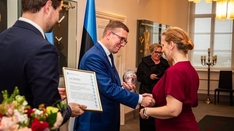 FOTOD ⟩ Eesti arengusse panustajad pälvisid regionaalmaasika