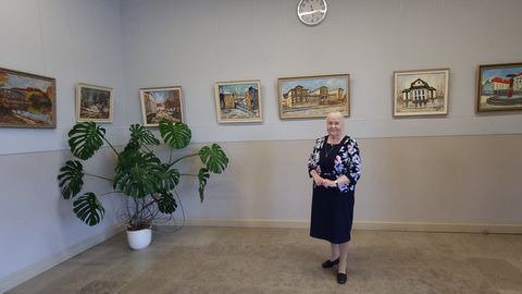 Piibe Arrak avas rongijaamas näituse, mis tutvustab külalistele Tartut