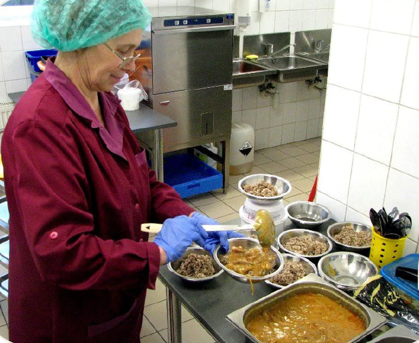 Arestimaja kokatädi.