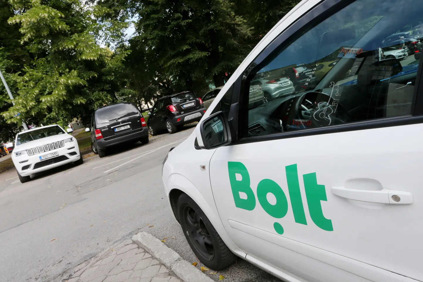Bolt auto