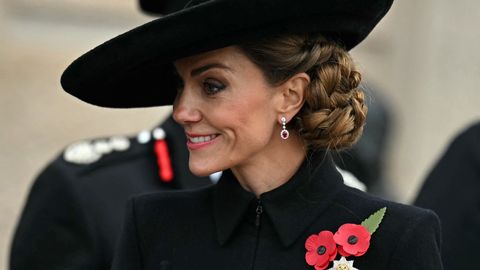 Принцесса Уэльская в День памяти британских героев ярко демонстрирует, какой будет будущая королева