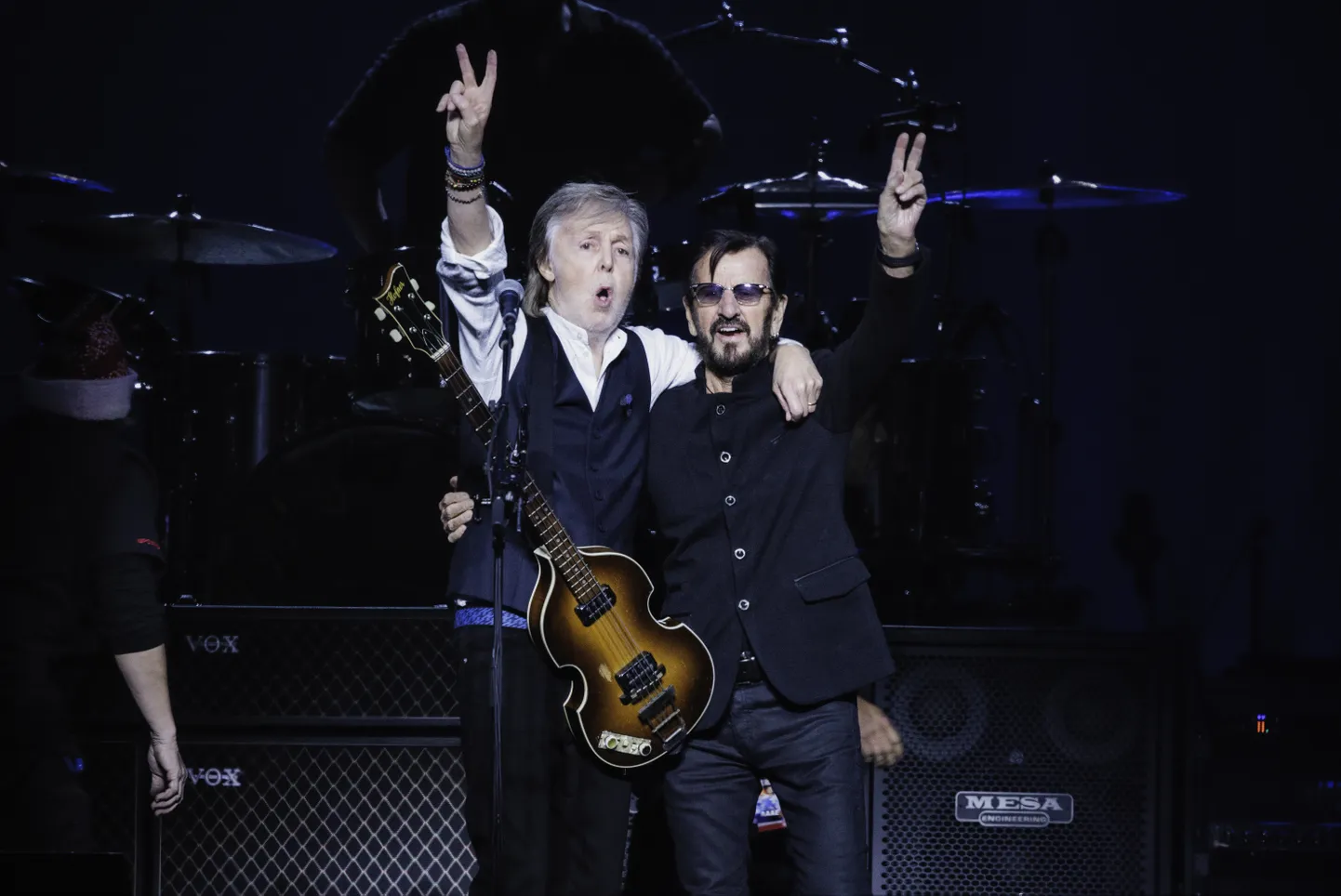 Paul McCartney tõi Ringo Starri lavale oma neljapäevasel kontserdil Londoni O2 Arenal. Tegemist oli McCartney «​Got Back»​ turnee viimase kontserdiga.