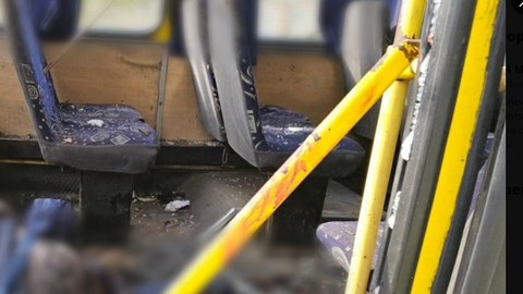 Hersonā okupantu triecienā mikroautobusam nogalināti divi cilvēki