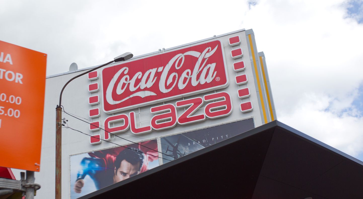 Coca-Cola Plaza kino haldab Forum Cinemas.