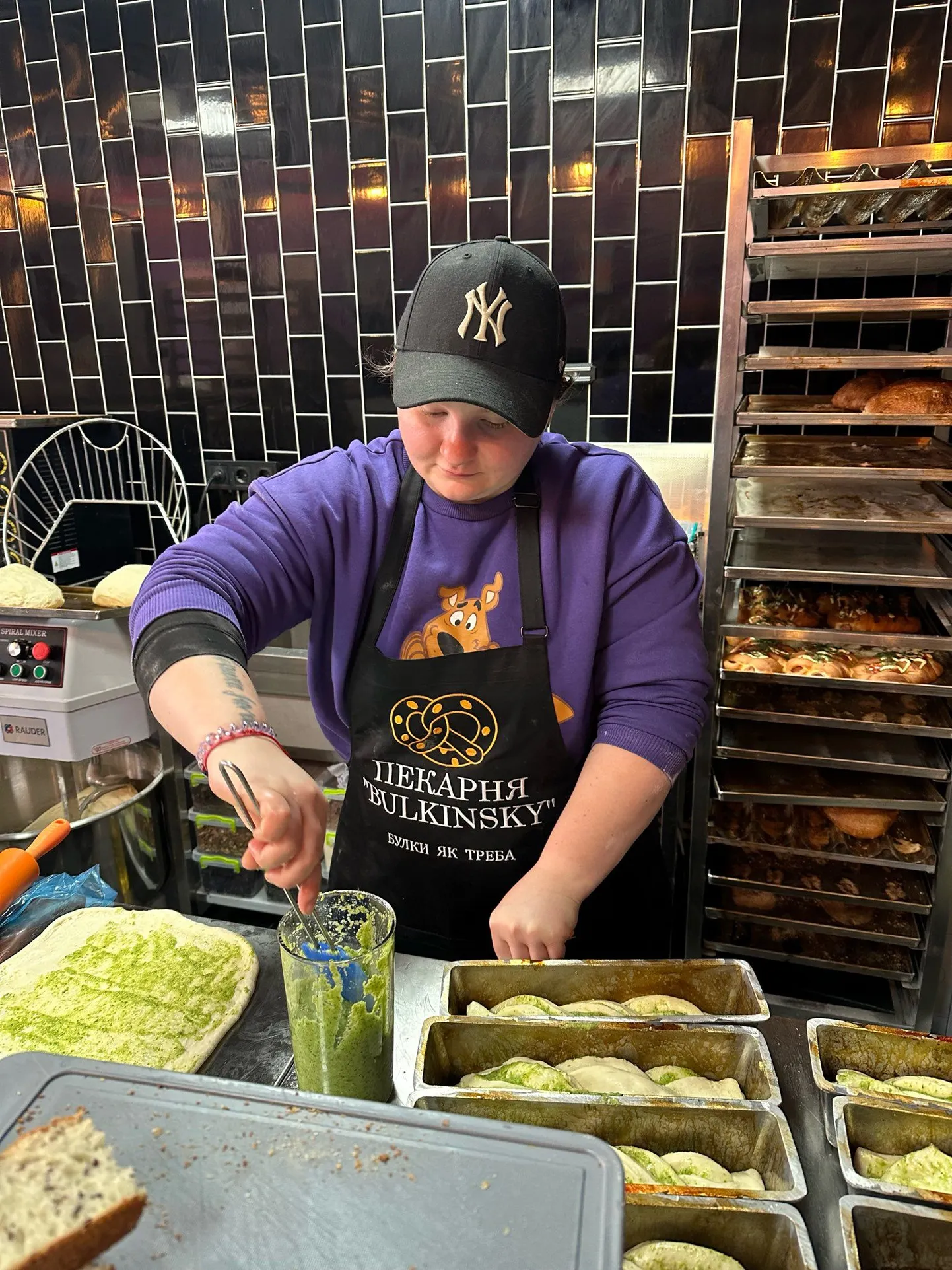 Kokk-kondiiter Maria Kornienko töötab oma pagariäris Holodna Horas.