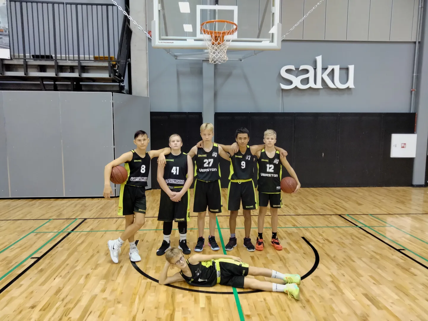 KK7 U14 poisid. Pildil vasakult: Maikel Liiva, Karl Gustav Savi, Virko Maasik, Alen Jefimov, Robin Raudsepp, pikali on Rasmus Eelsaar.